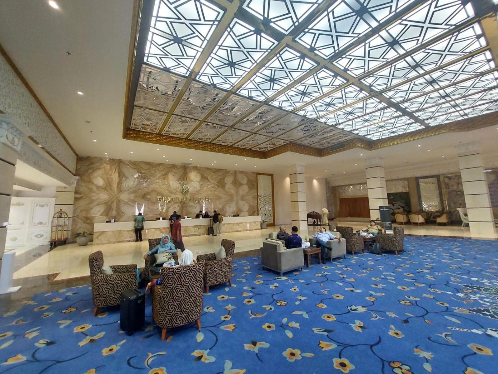 Grand Qin Hotel Banjarbaru Dış mekan fotoğraf