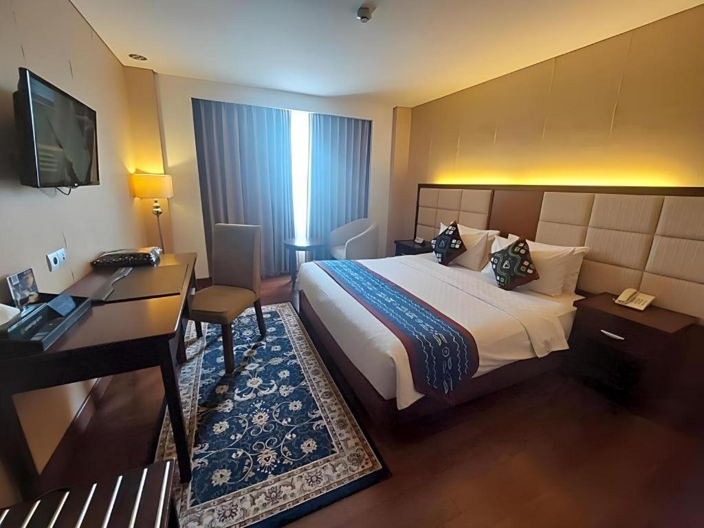 Grand Qin Hotel Banjarbaru Dış mekan fotoğraf