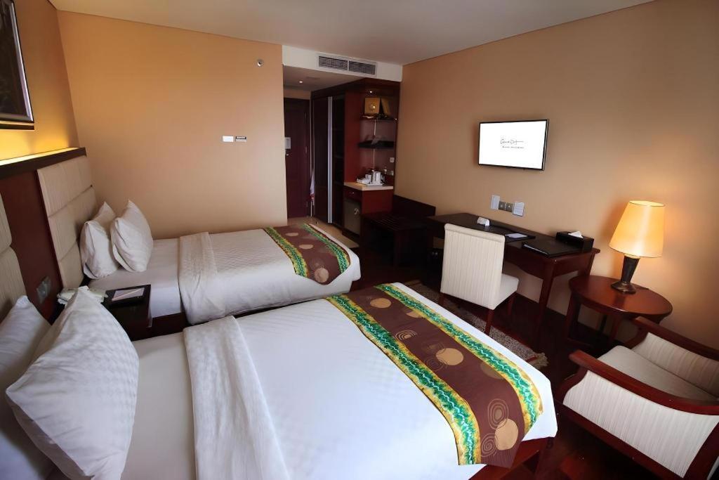 Grand Qin Hotel Banjarbaru Dış mekan fotoğraf