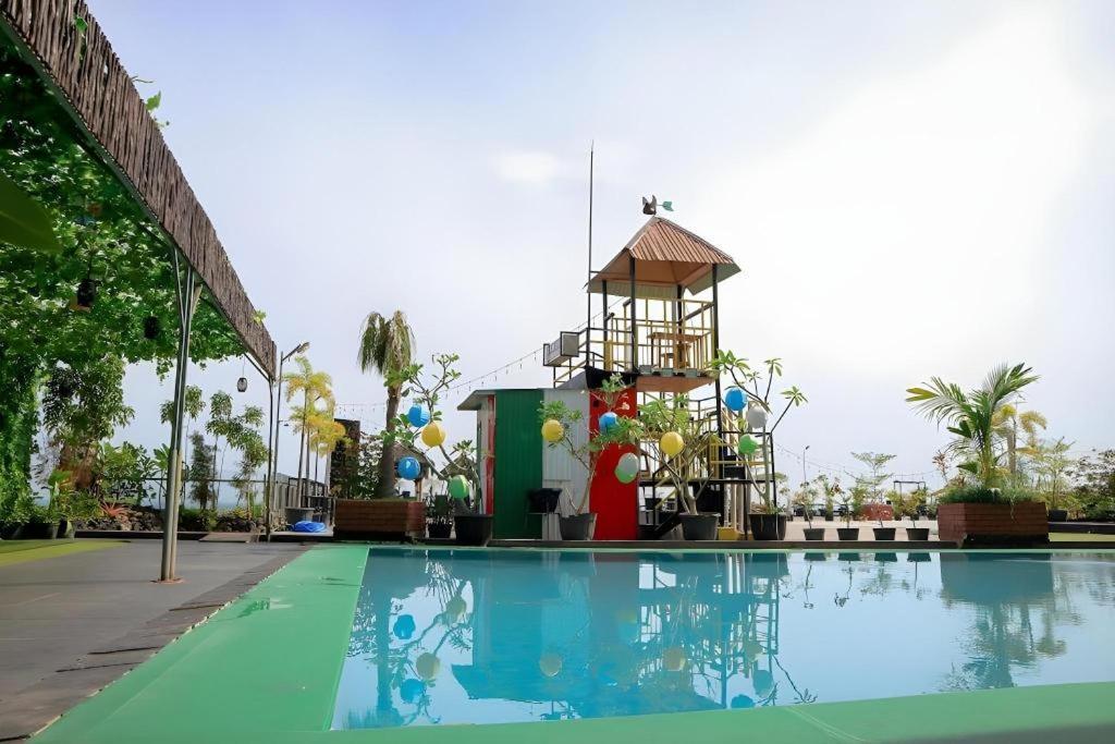 Grand Qin Hotel Banjarbaru Dış mekan fotoğraf